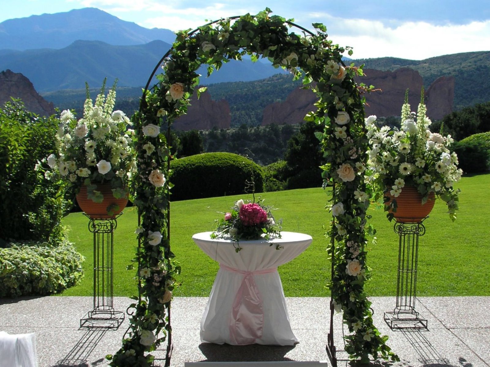 arch, arbor, gazebo, chappa  - Wedding Colorado