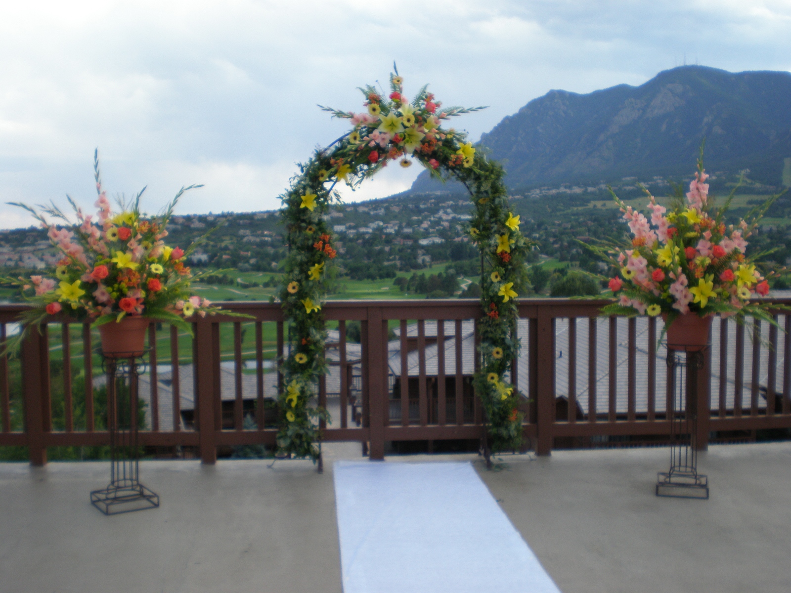 arch, arbor, gazebo, chappa  - Wedding Colorado
