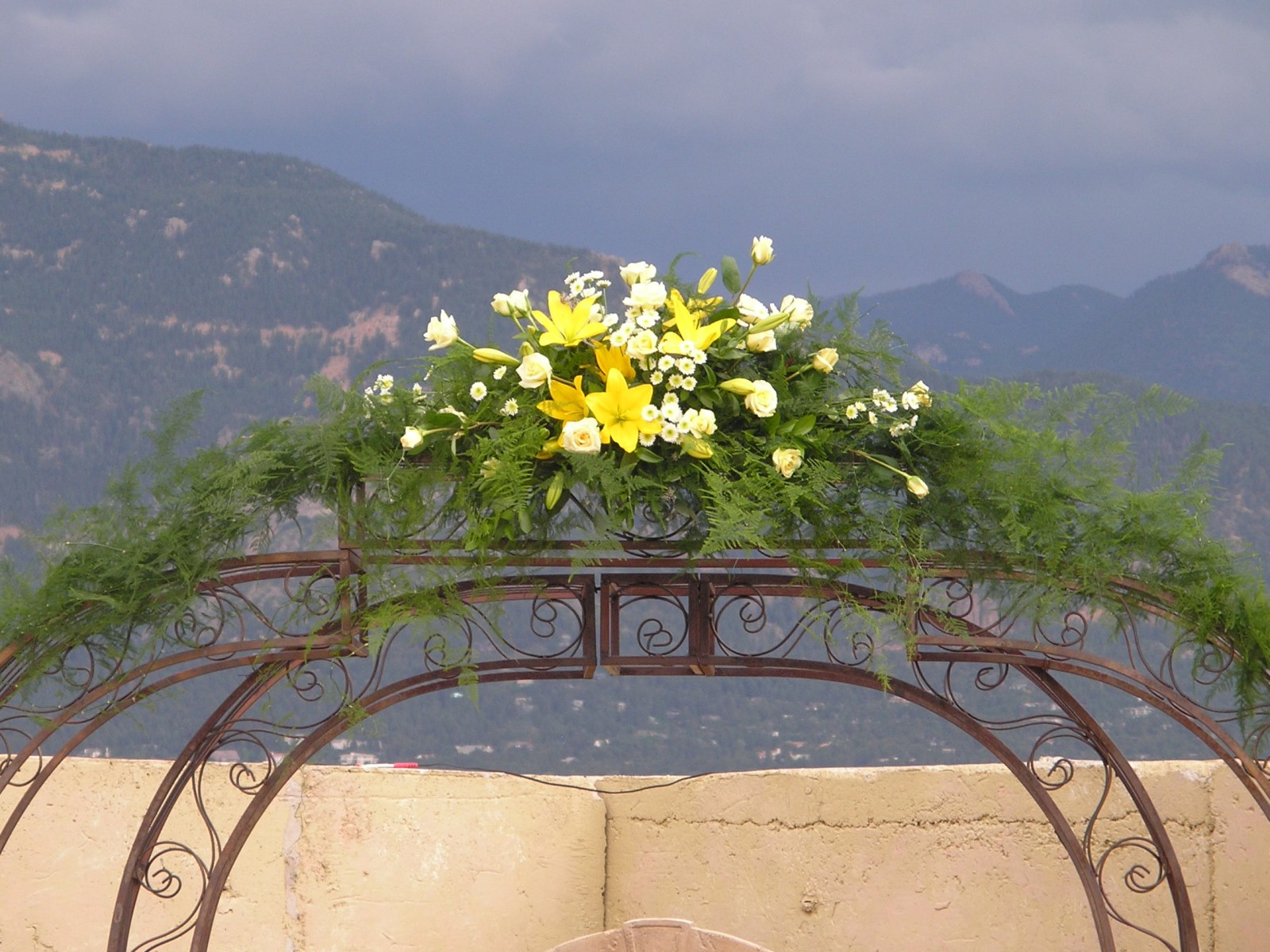 arch, arbor, gazebo, chappa  - Wedding Colorado